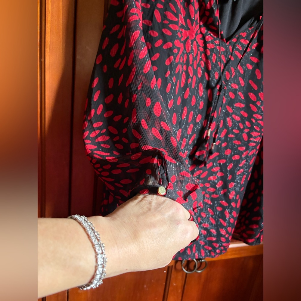 Liz Claiborne Black and Red Patterned Blouse #1452 - Picture 2 of 7